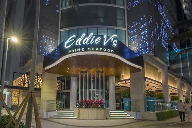 night shot of eddie v's